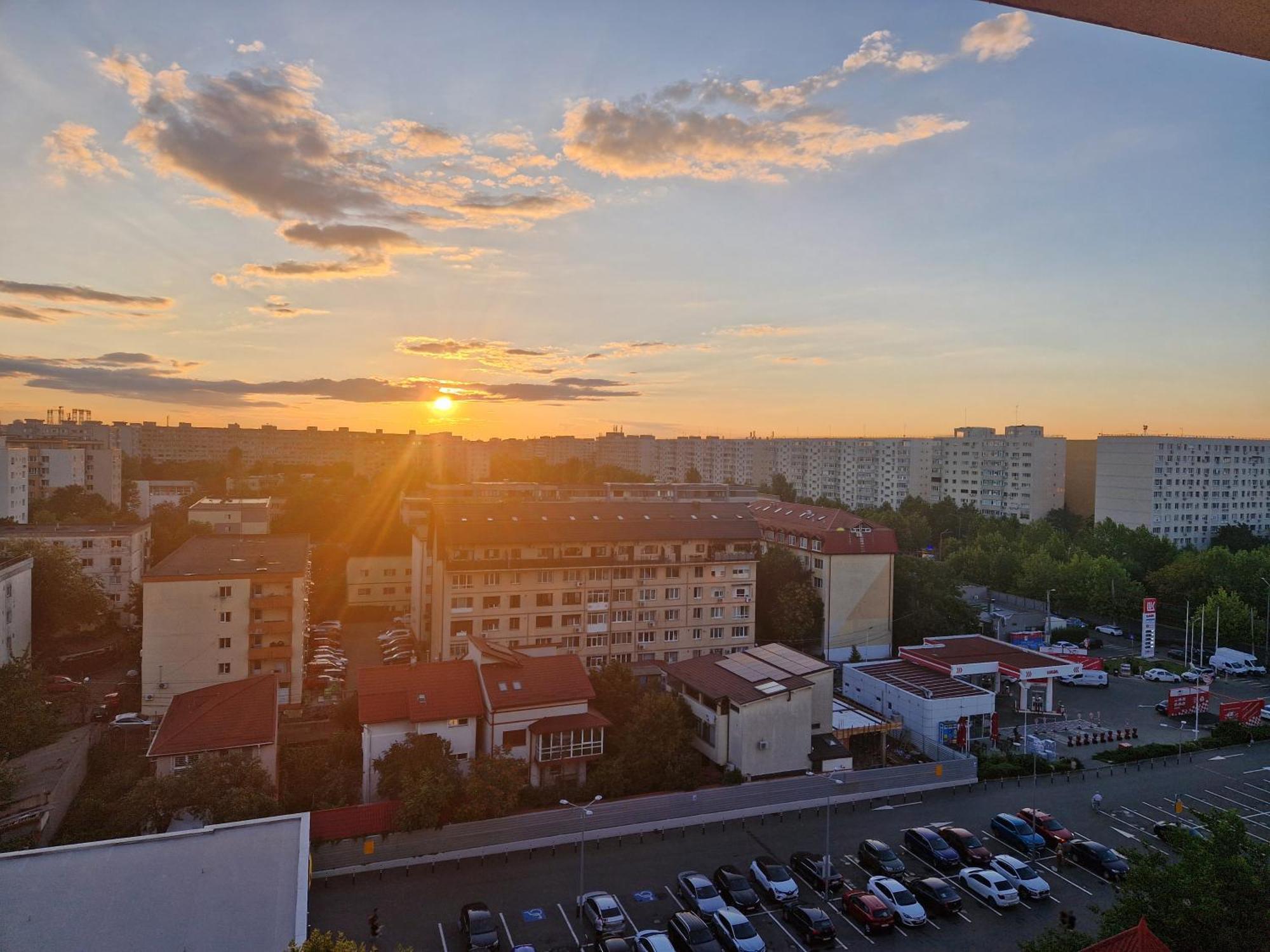 Irema Sunset View Studio Pallady Бухарест Экстерьер фото